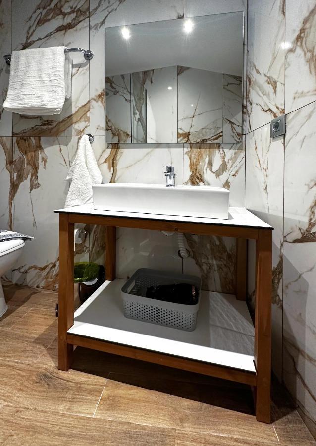 Rodosrooms Rhodes City ภายนอก รูปภาพ