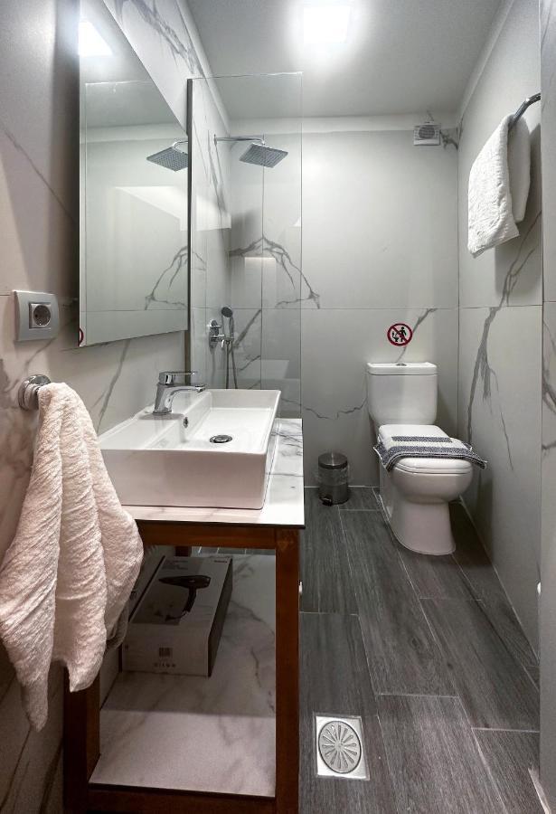 Rodosrooms Rhodes City ภายนอก รูปภาพ